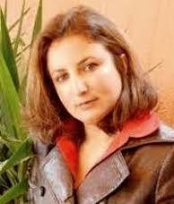 Read more about the article وفاء مليح .. روائية مغربية خفيفة الظل..